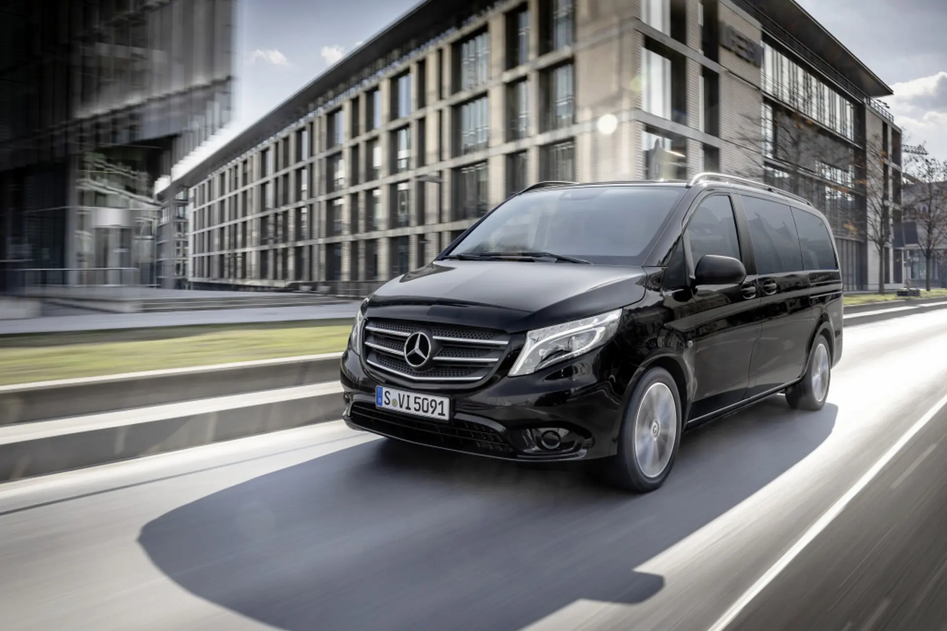 Ankara'da şoförlü VIP Mercedes Vito transfer aracı