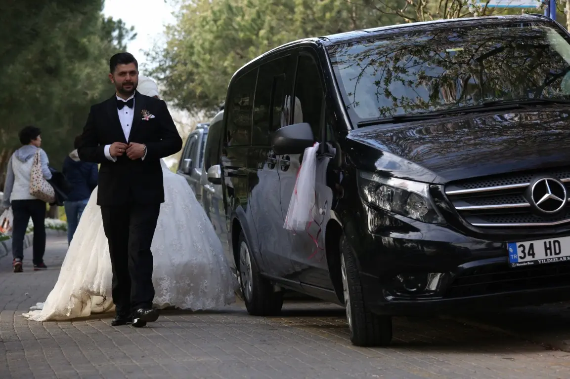 Düğün ve özel günler için şoförlü VIP araç